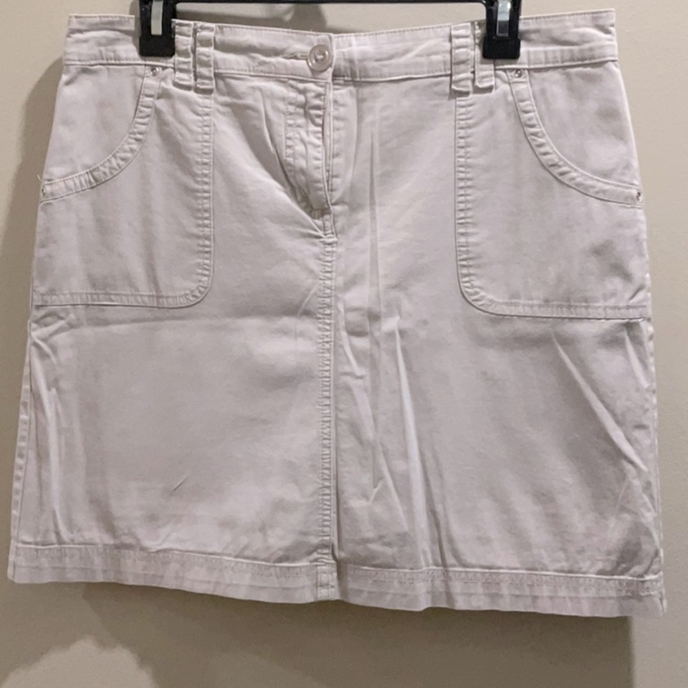 KAREN KS SCOTT three 3️⃣ shots khaki, black and red skirts size 6 - Picture 6 of 12
